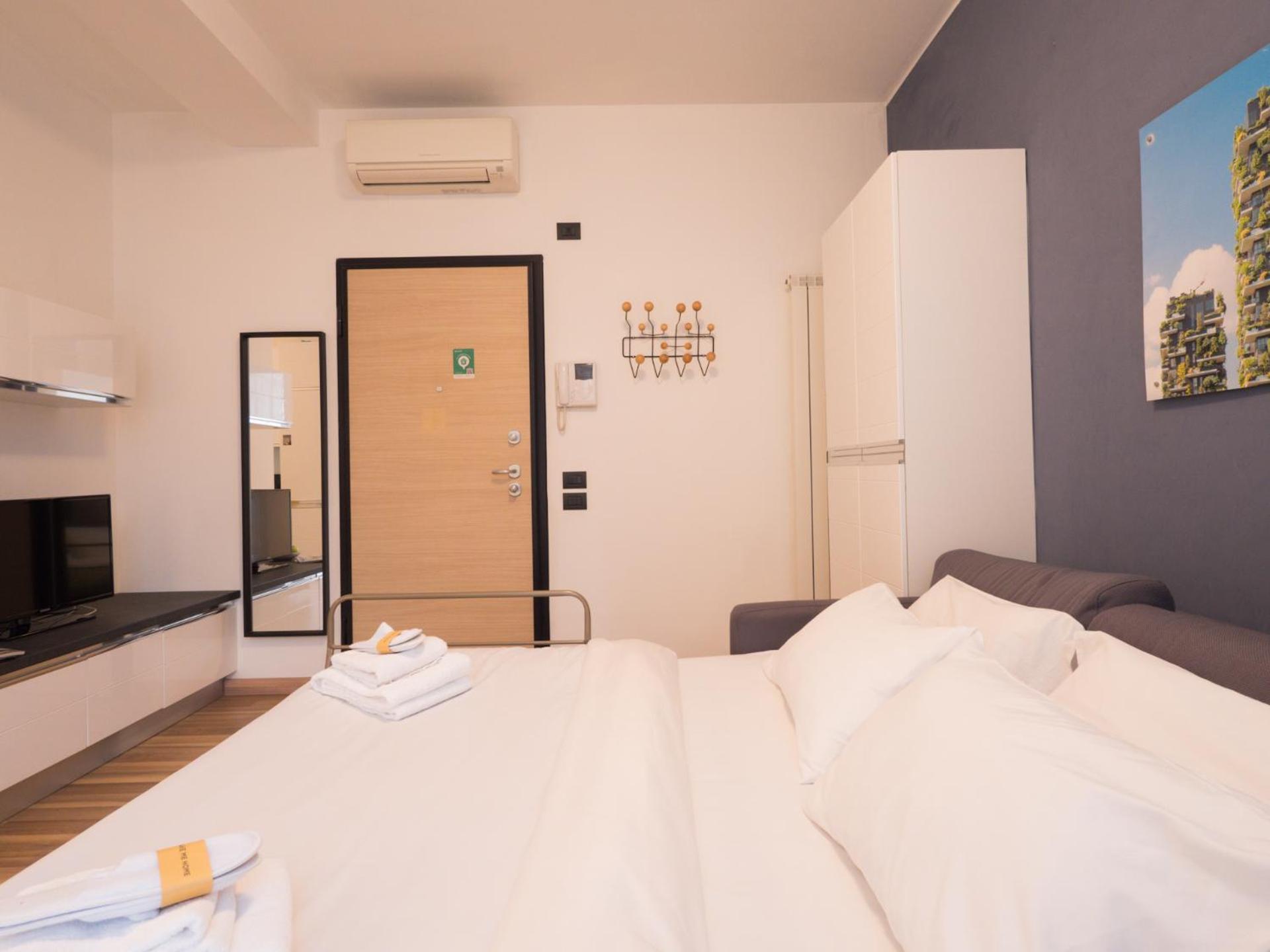 Rentopolis Apartments - Palazzo Candiani Milan Exterior photo